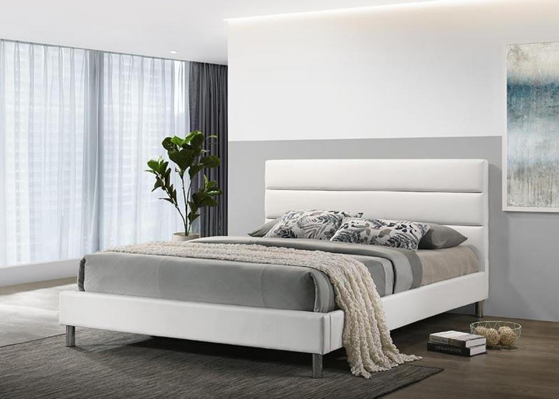 מיטה זוגית מעוצבת בריפוד דמוי עור לבן 140X190 דגם דניס